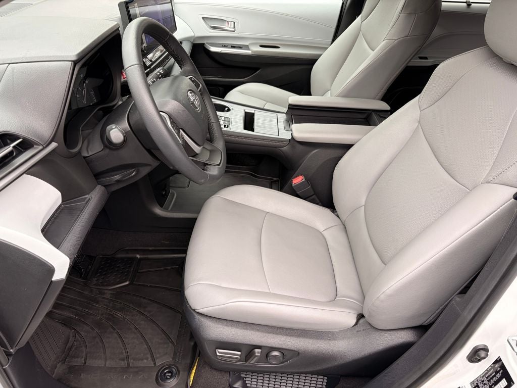 2025 Toyota SIENNA XLE AWD XLE 7 Passenger
