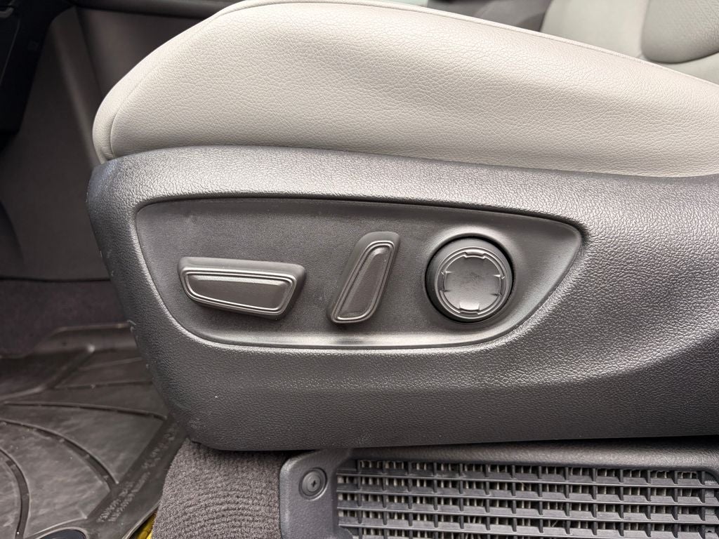 2025 Toyota SIENNA XLE AWD XLE 7 Passenger