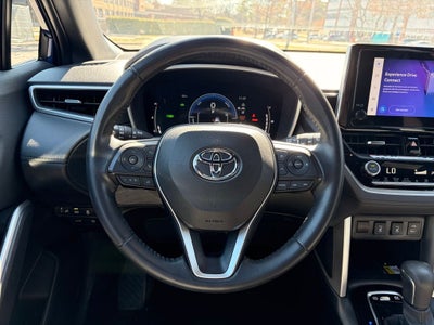 2023 Toyota Corolla Cross Hybrid XSE