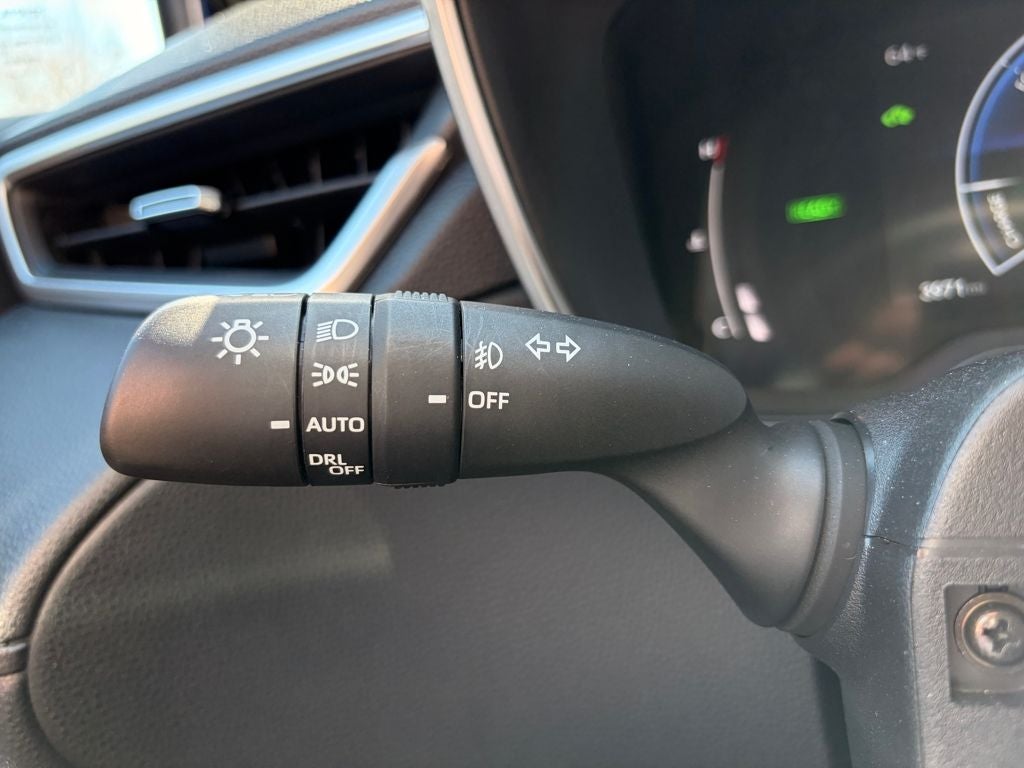 2023 Toyota Corolla Cross Hybrid XSE