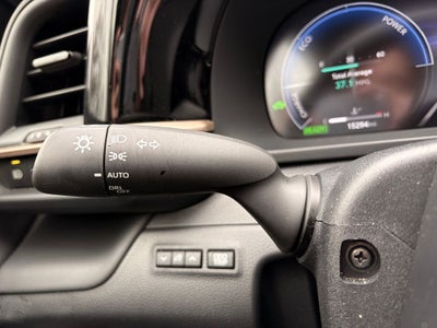 2026 Toyota CROWN XLE