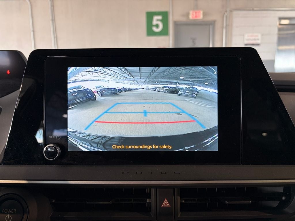 2025 Toyota PRIUS LE