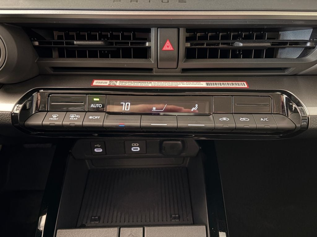 2025 Toyota PRIUS LE