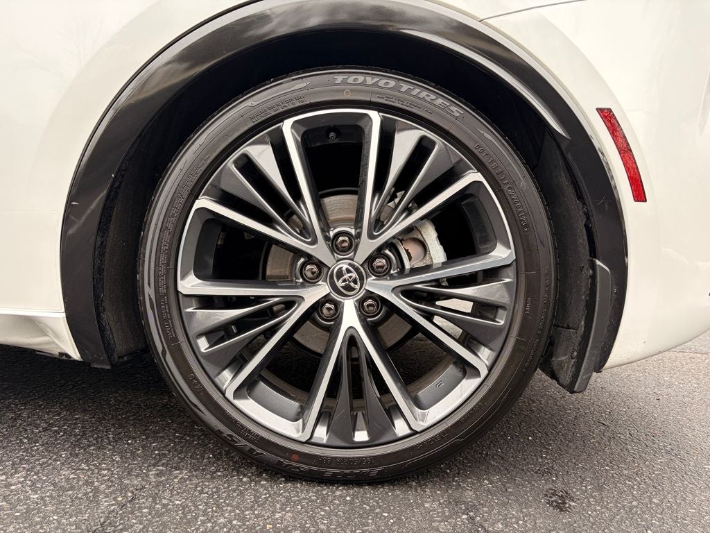 2024 Toyota PRIUS XLE