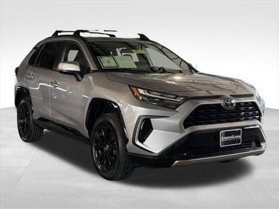 2022 Toyota RAV4 HYBRID SE