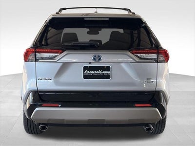 2022 Toyota RAV4 HYBRID SE