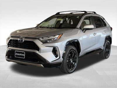 2022 Toyota RAV4 HYBRID SE