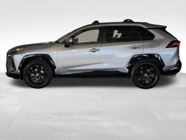 2022 Toyota RAV4 HYBRID SE