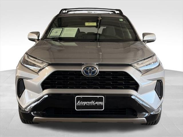 2022 Toyota RAV4 HYBRID SE