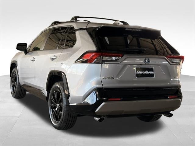 2022 Toyota RAV4 HYBRID SE