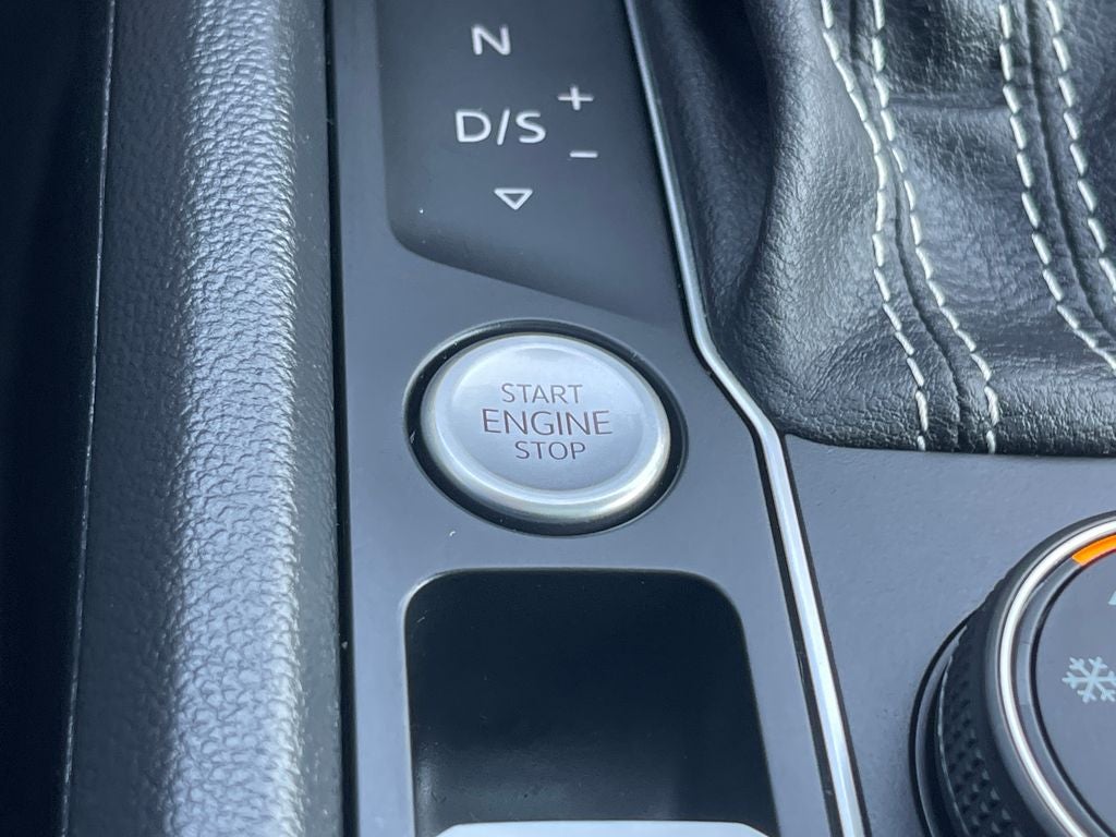 2023 Volkswagen Atlas 3.6L V6 SEL R-Line