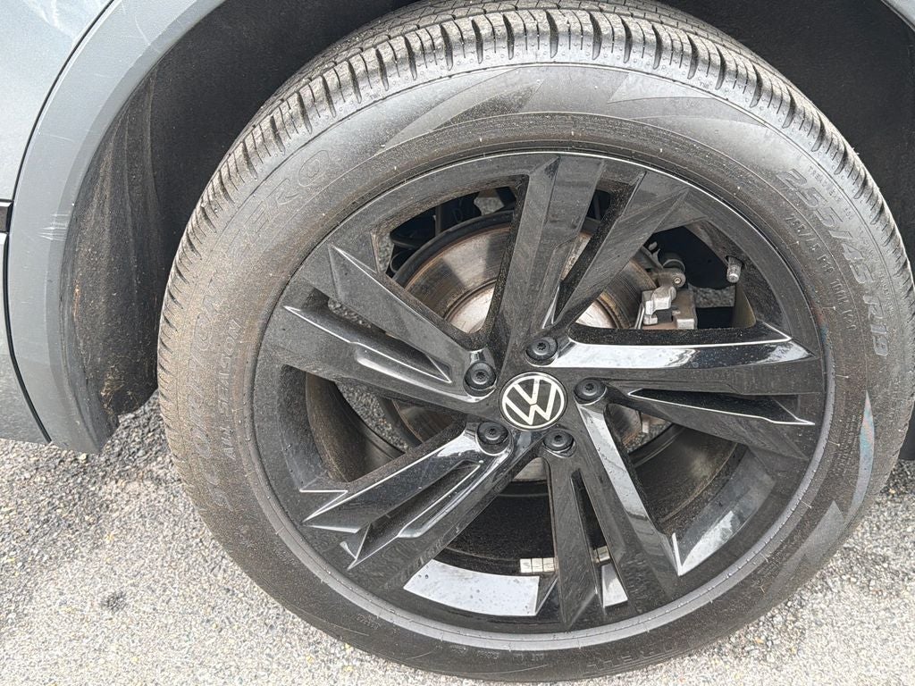 2024 Volkswagen Tiguan 2.0T SE R-Line Black