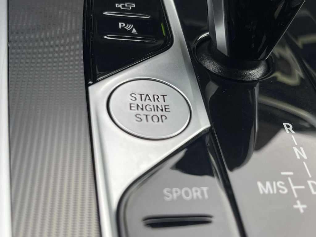 2023 BMW X6 xDrive40i