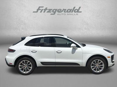 2025 Porsche Macan Base