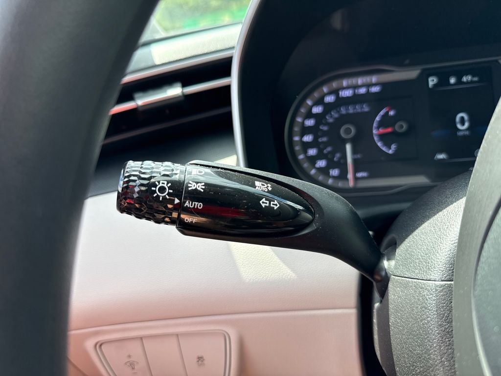 2023 Hyundai TUCSON SE