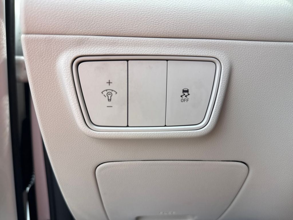 2023 Hyundai TUCSON SE