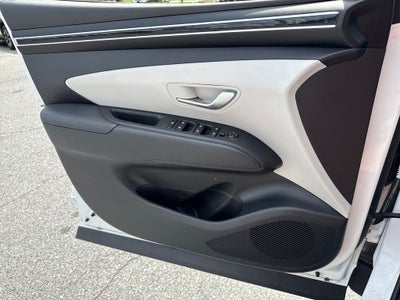 2023 Hyundai TUCSON SE
