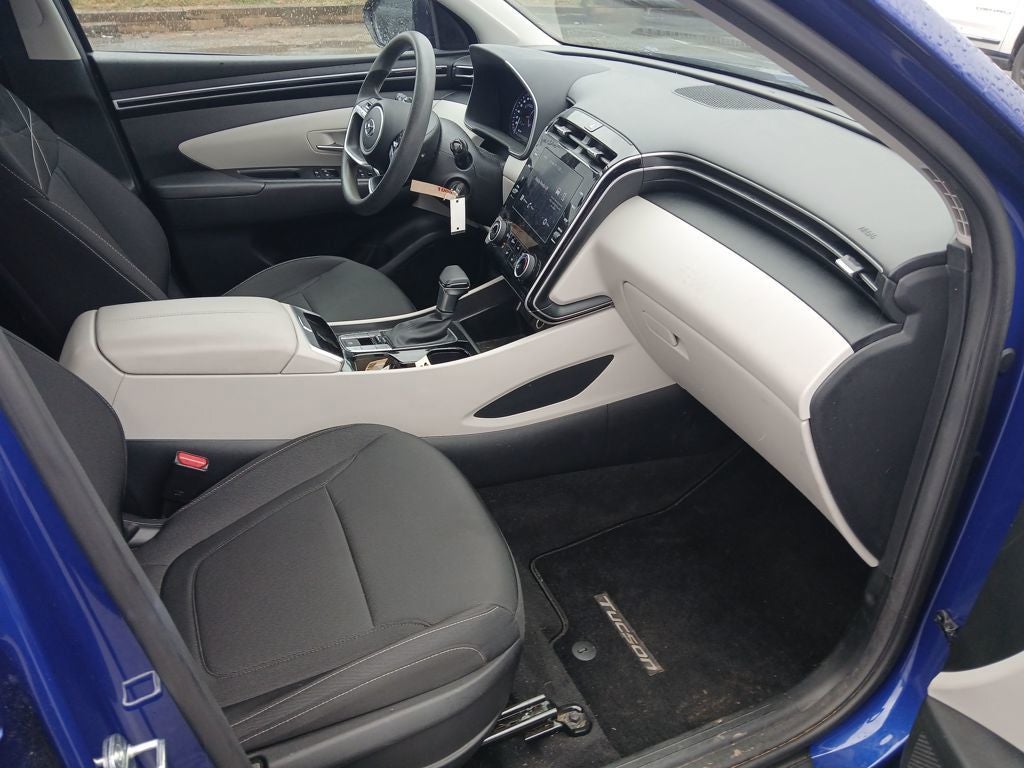 2023 Hyundai TUCSON SE