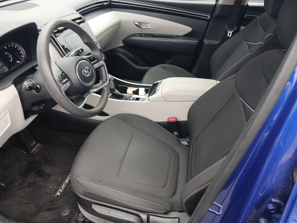 2023 Hyundai TUCSON SE