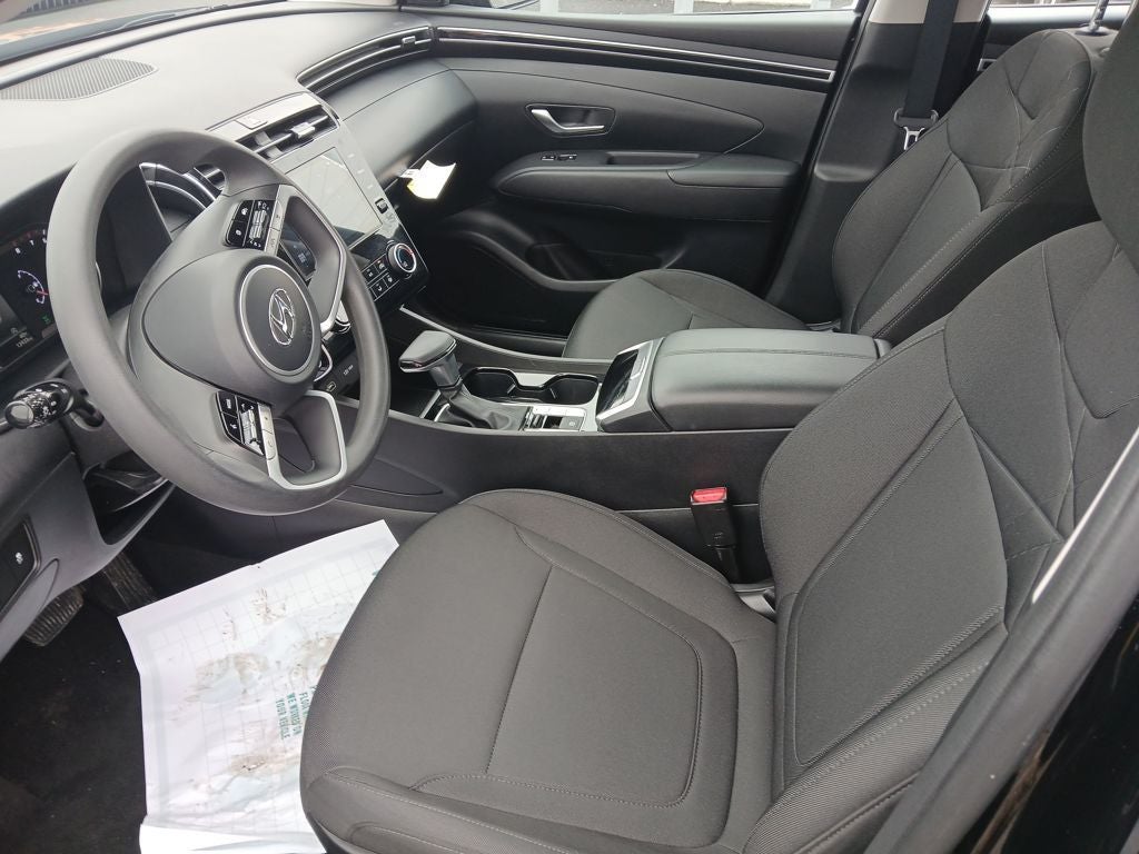 2023 Hyundai TUCSON SE
