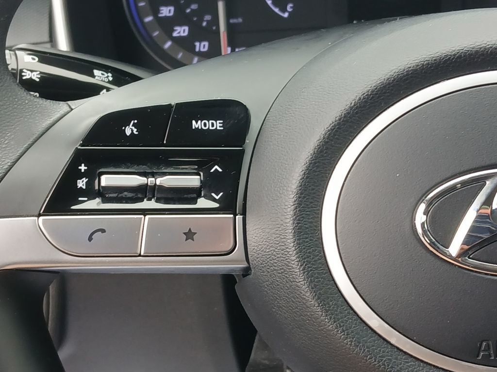 2023 Hyundai TUCSON SE