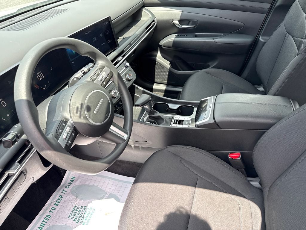 2025 Hyundai TUCSON SE