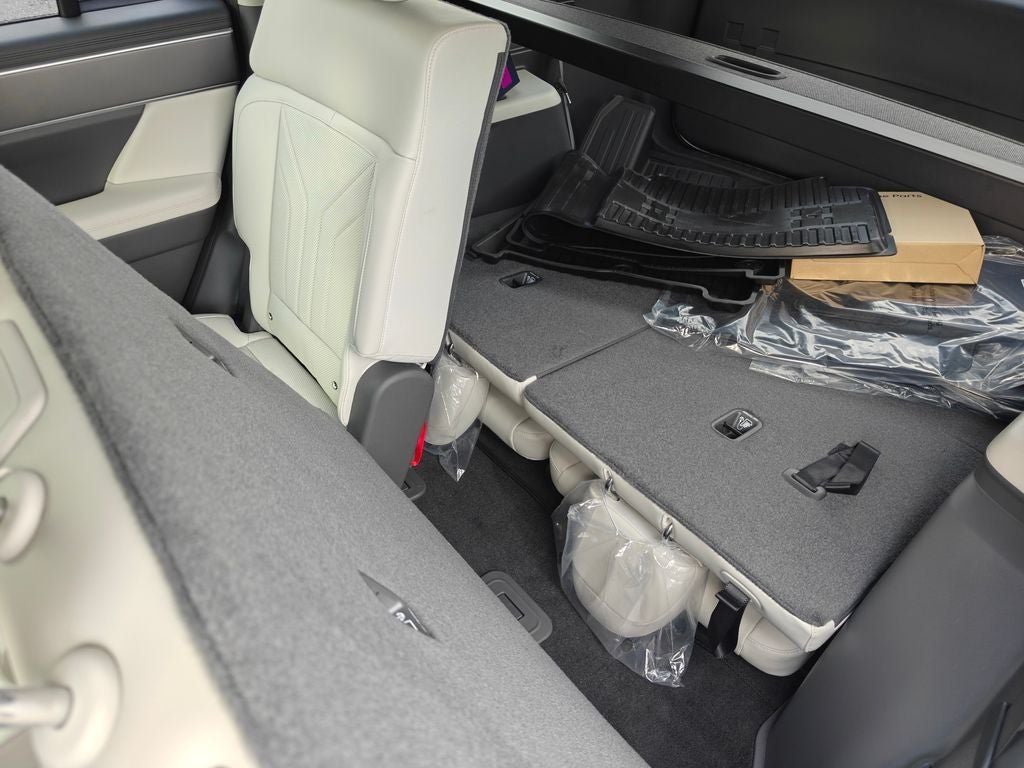 2027 Hyundai SANTA FE HYBRID SEL
