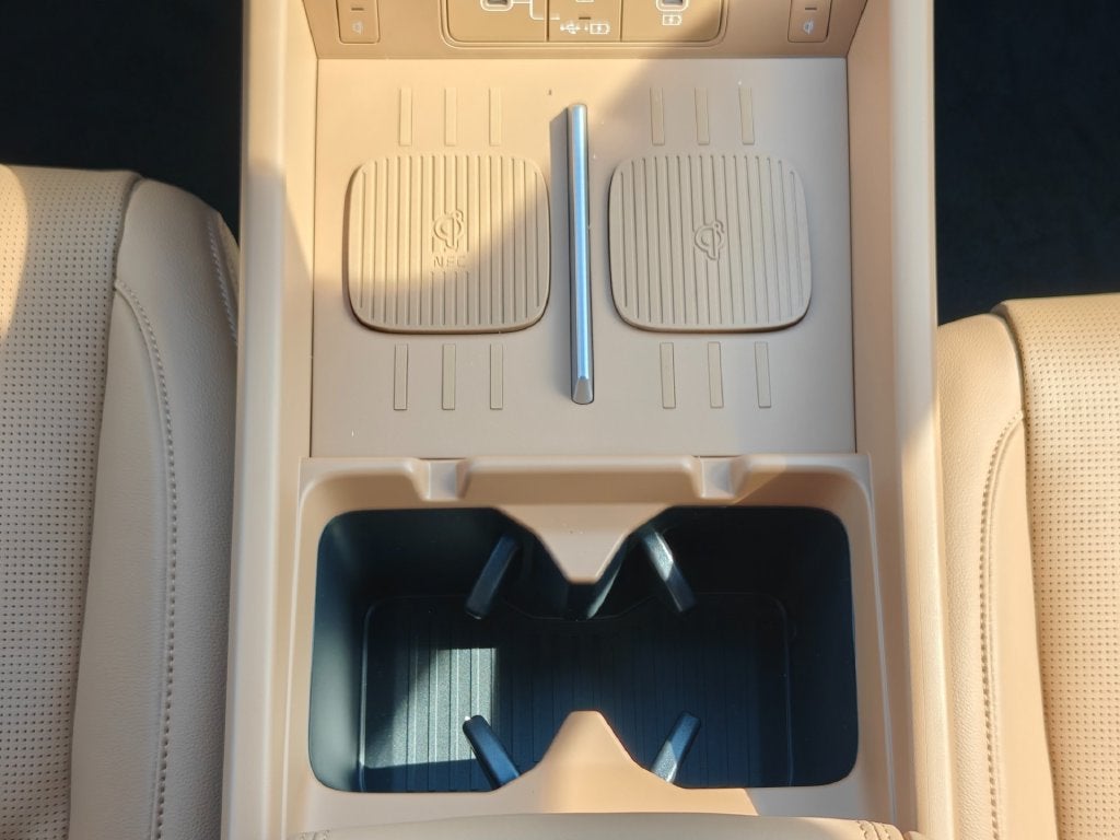 2027 Hyundai SANTA FE HYBRID Limited