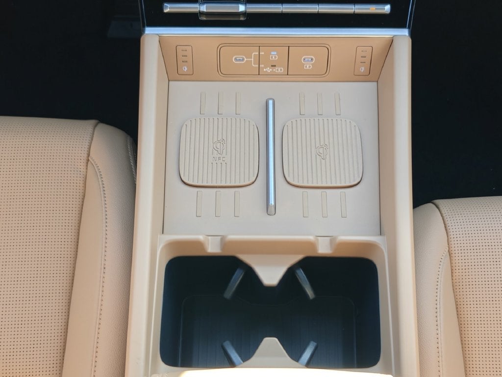 2027 Hyundai SANTA FE HYBRID Limited