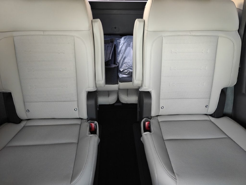 2027 Hyundai SANTA FE HYBRID Limited
