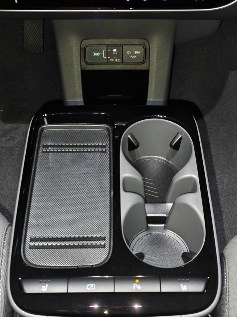 2026 Hyundai IONIQ 5 SE