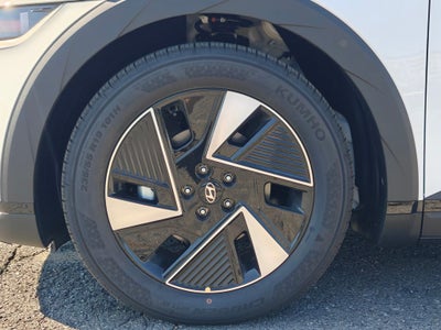 2026 Hyundai IONIQ 5 SE Standard Range