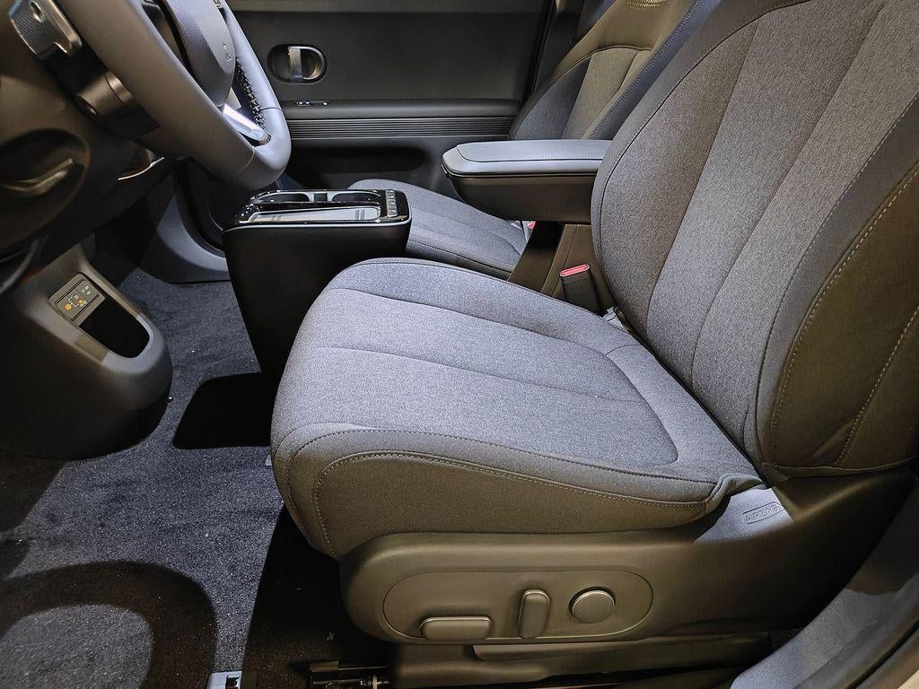 2025 Hyundai IONIQ 5 SE