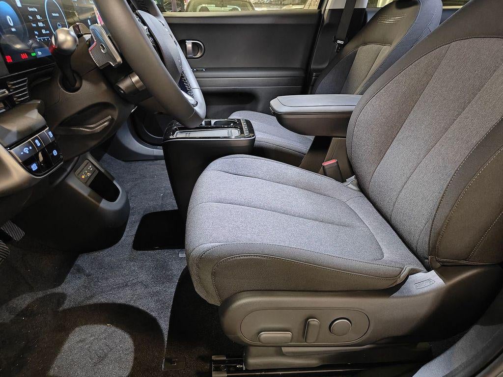 2025 Hyundai IONIQ 5 SE