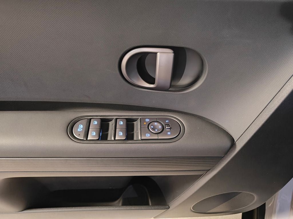 2025 Hyundai IONIQ 5 SE