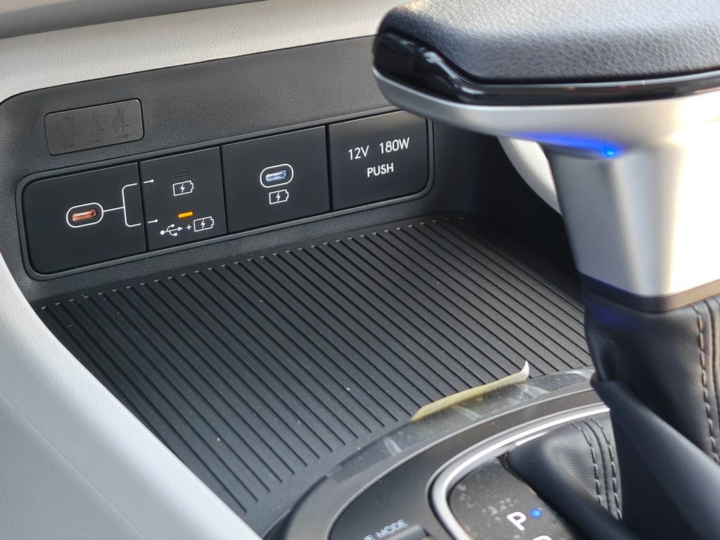 2026 Hyundai KONA SE AWD