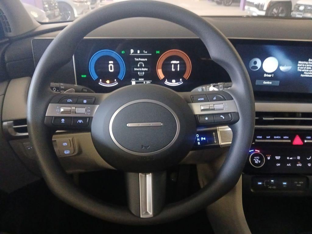 2026 Hyundai TUCSON HYBRID SEL AWD