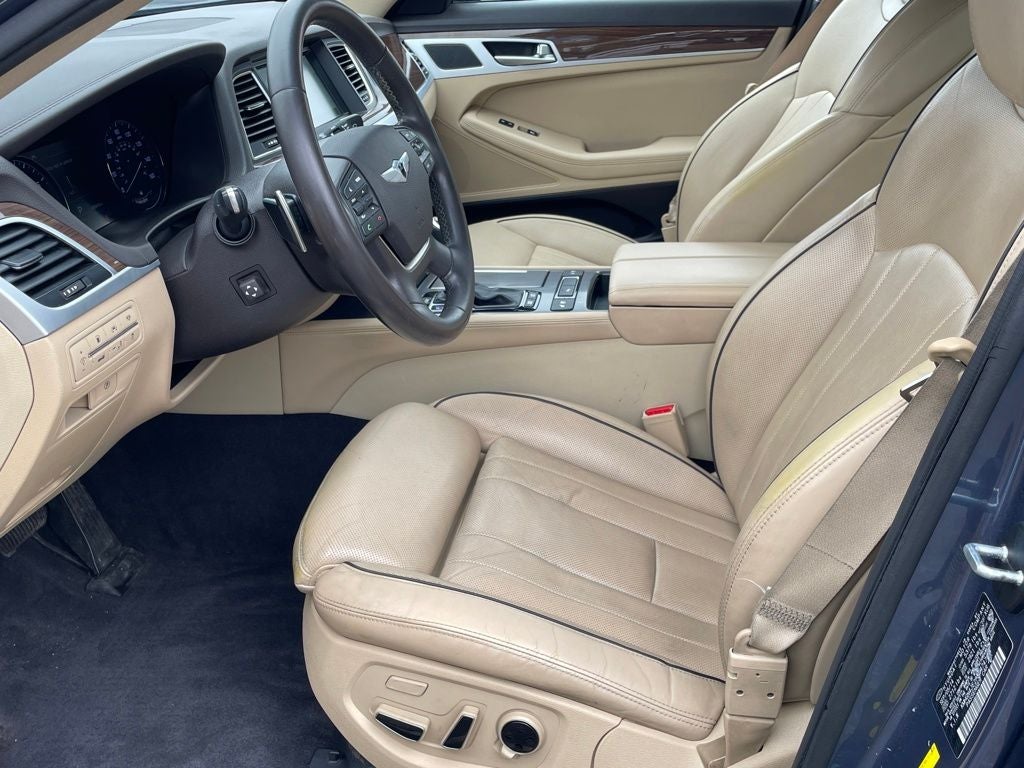 2015 Hyundai GENESIS 3.8