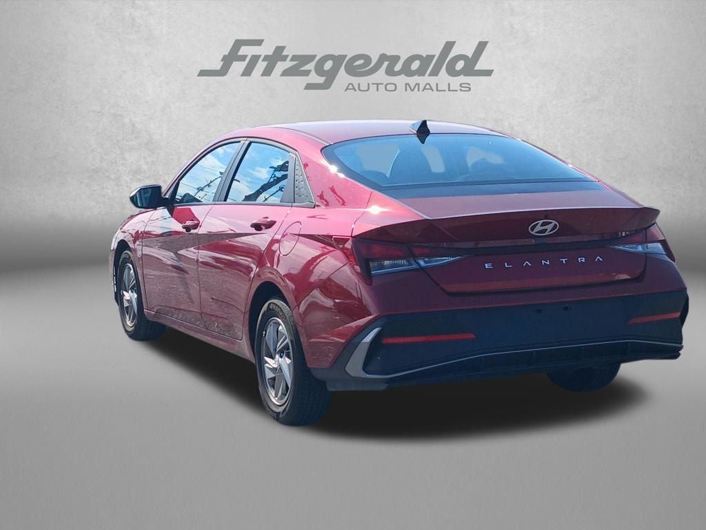 2025 Hyundai ELANTRA SE