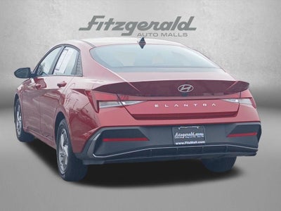 2025 Hyundai ELANTRA SE