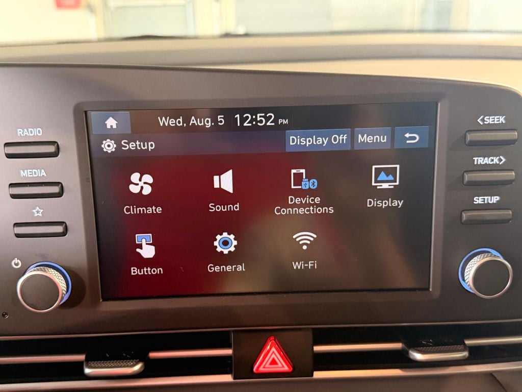 2026 Hyundai ELANTRA SE