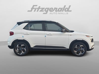 2026 Hyundai VENUE SEL W/Two-Tone Roof