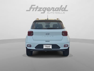 2026 Hyundai VENUE SEL W/Two-Tone Roof