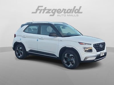 2026 Hyundai VENUE SEL W/Two-Tone Roof
