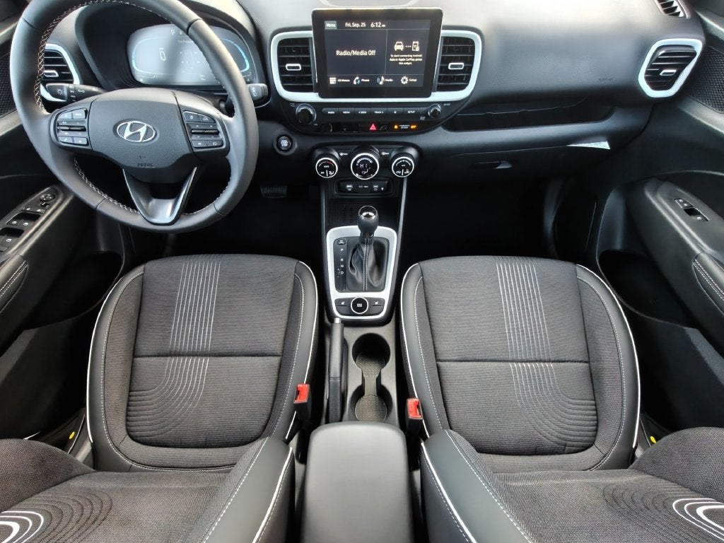 2026 Hyundai VENUE SEL W/Two-Tone Roof
