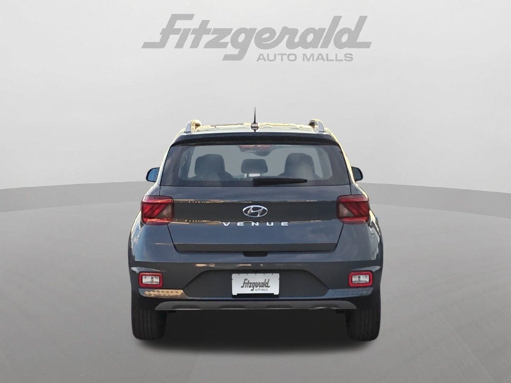 2026 Hyundai VENUE SEL W/Two-Tone Roof