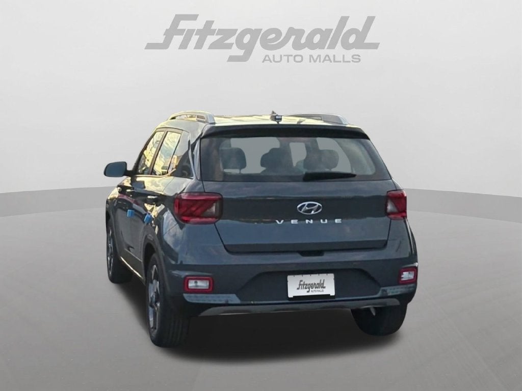 2026 Hyundai VENUE SEL W/Two-Tone Roof