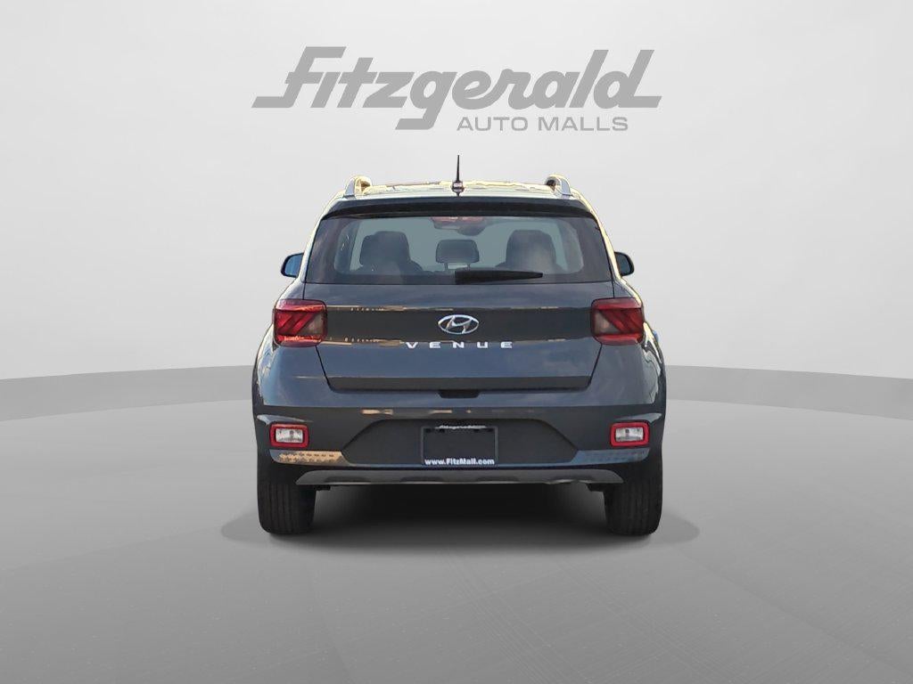 2026 Hyundai VENUE SEL W/Two-Tone Roof