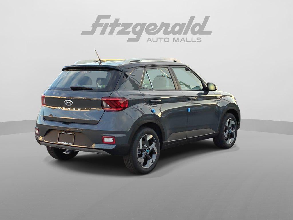 2026 Hyundai VENUE SEL W/Two-Tone Roof