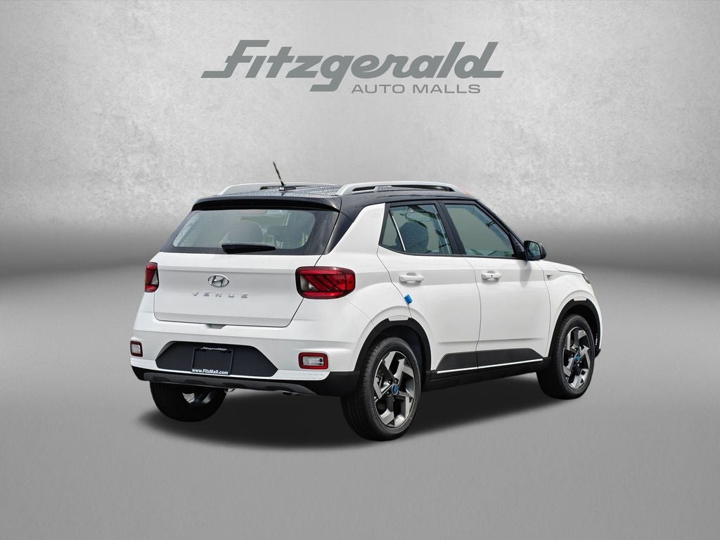 2026 Hyundai VENUE SEL W/Two-Tone Roof
